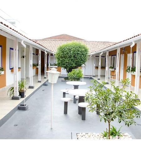 Hotel Gandhi Jacutinga Exterior photo